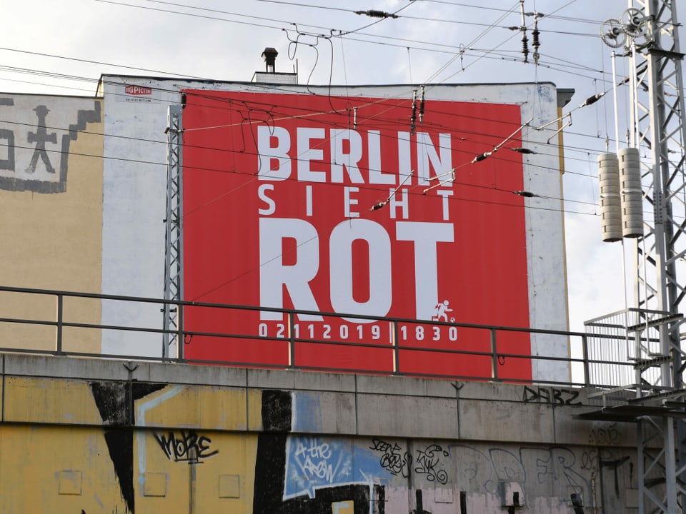 Eine Plakatwand von Union Berlin.
