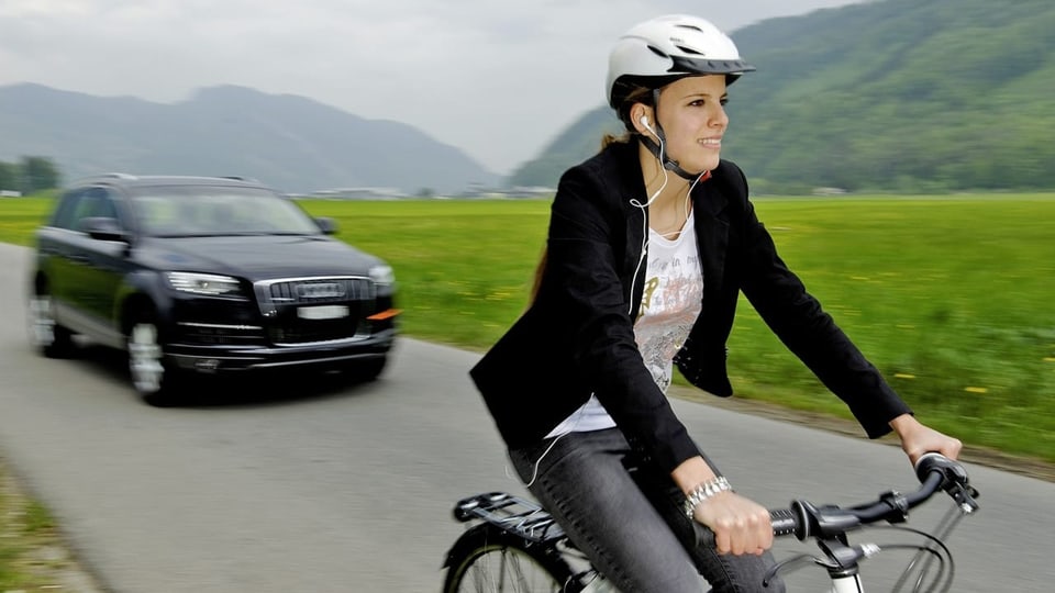Schlauer i d'Wuche - Velofahren mit Kopfhrern: Nicht verboten, aber  gefhrlich - Kassensturz Espresso - SRF