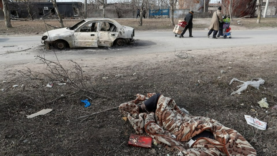 Kriegsopfer in Mariupol, aufgenommen am  20. März 2022.