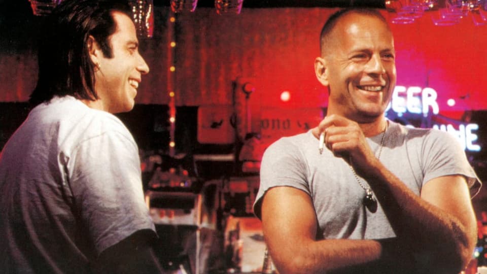 John Travolta und Bruce Willis am TV-Set von «Pulp Fiction»