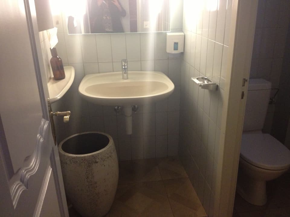 Toilette im Hôtel DuPeyrou