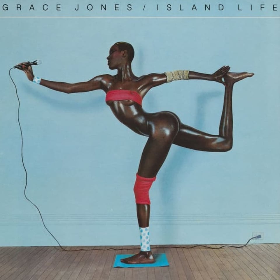 Grace Jones fast nackt auf Albumcover