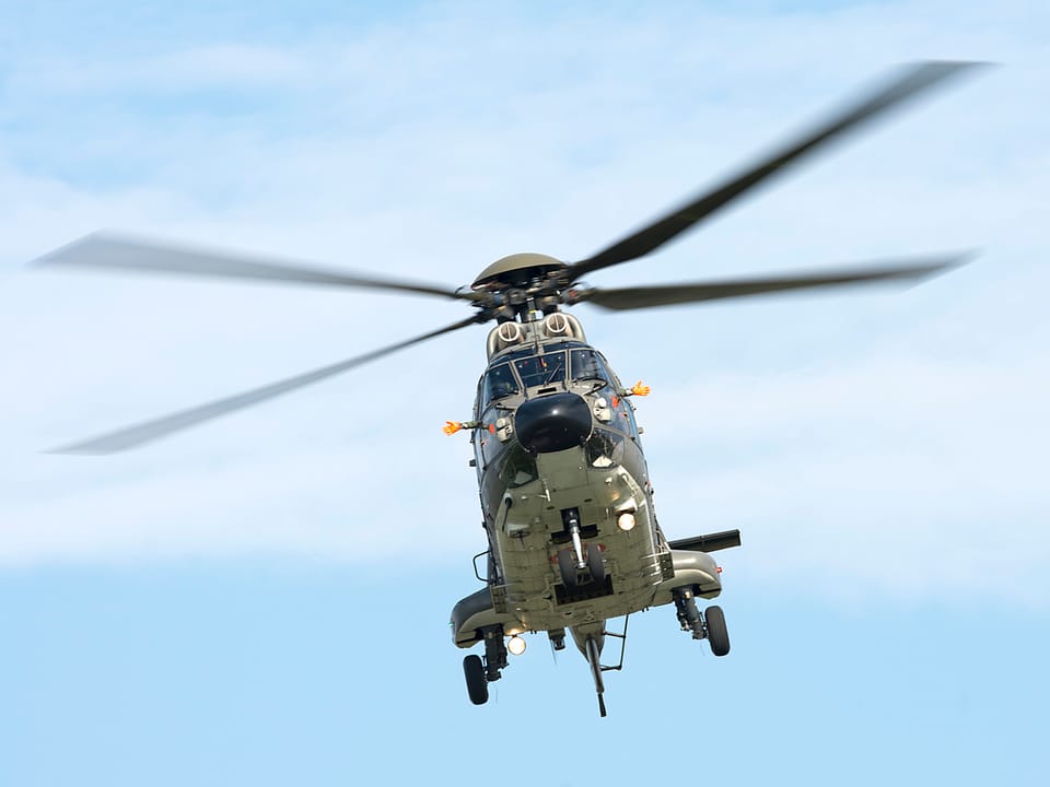 Ein Helikopter der Schweizer Armee.