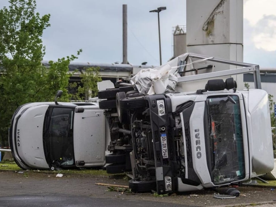 Two vehicles overturned