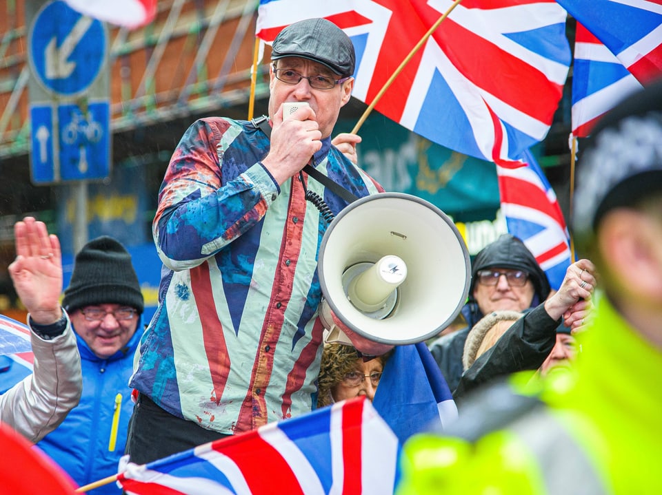  Ein Schotte mit Union-Jack-Hemd