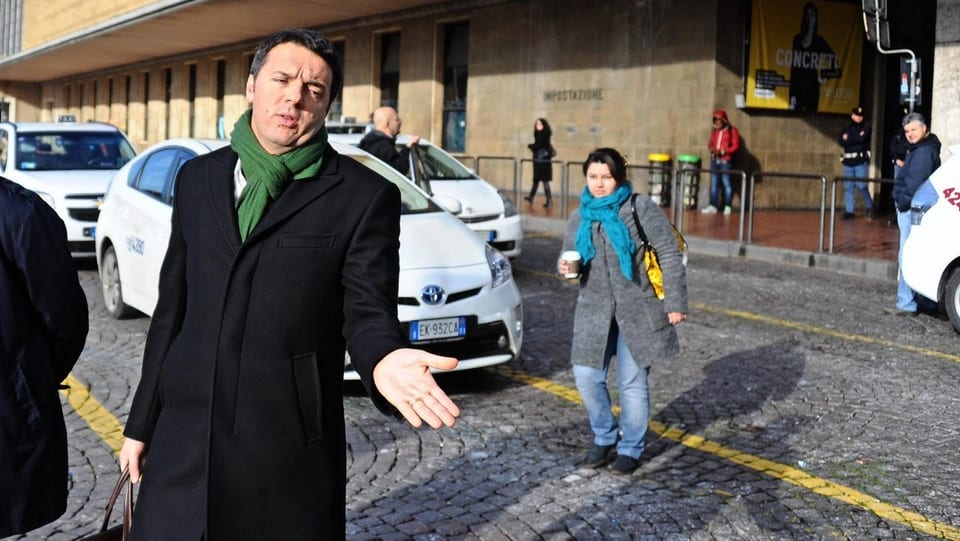 Matteo Renzi auf der Strasse.