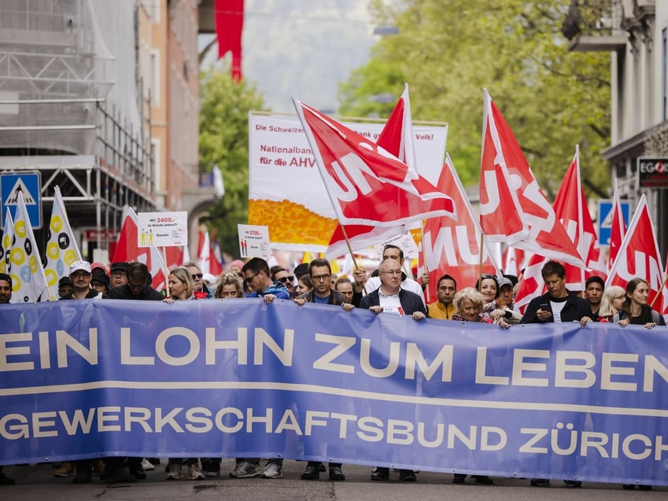 1. Mai Umzug in Zürich.