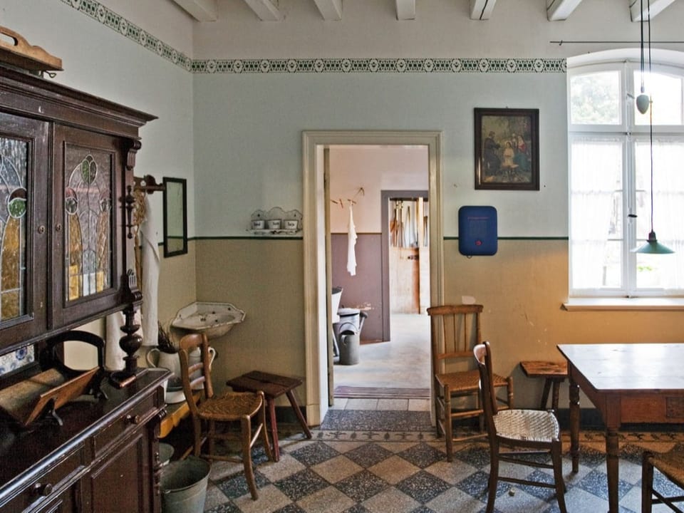Eine Küche in einem alten Arbeiterhaus.