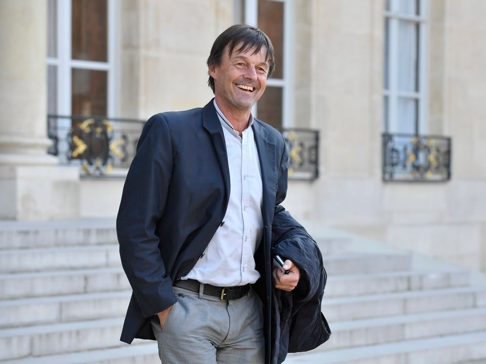 Minister für den «Ökologischen und Solidarischen Wandel» wird der Filmemacher und Umweltaktivisten Nicolas Hulot. 