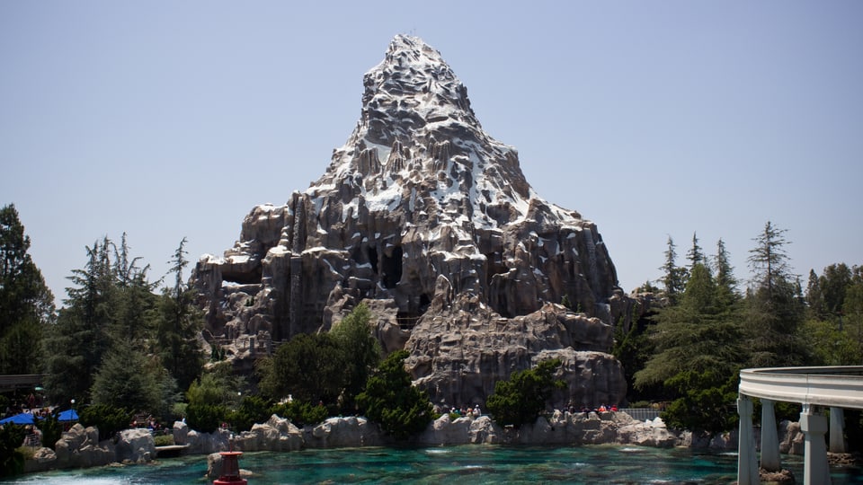 Matterhorn im Disneyland.
