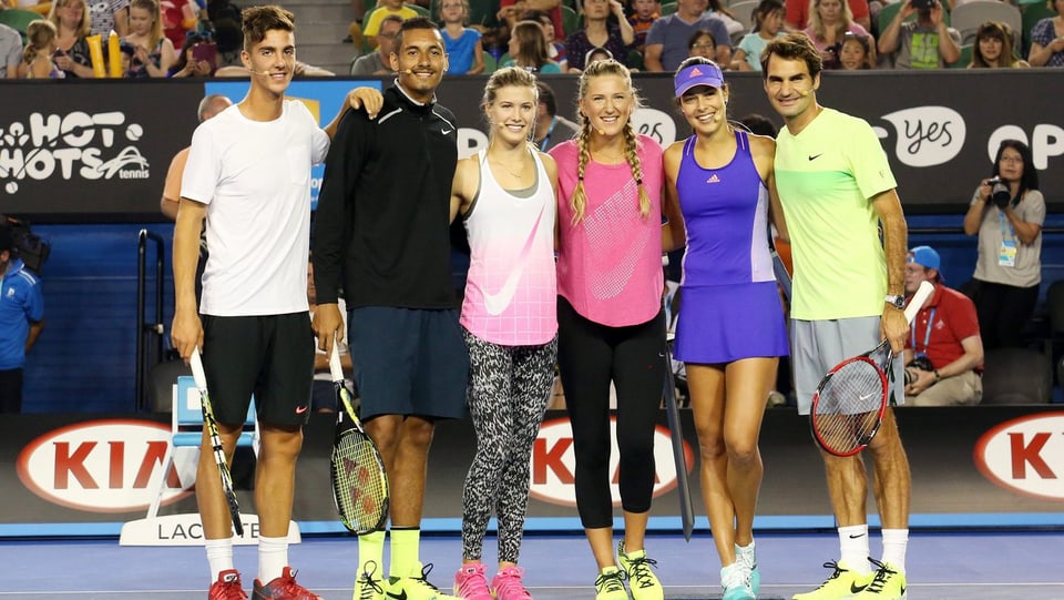 Ein Gruppenbild mit Thanasis Kokkinakis, Nick Kyrgios, Eugenie Bouchard, Victoria Azarenka, Ana Ivanović und Roger Federer. 