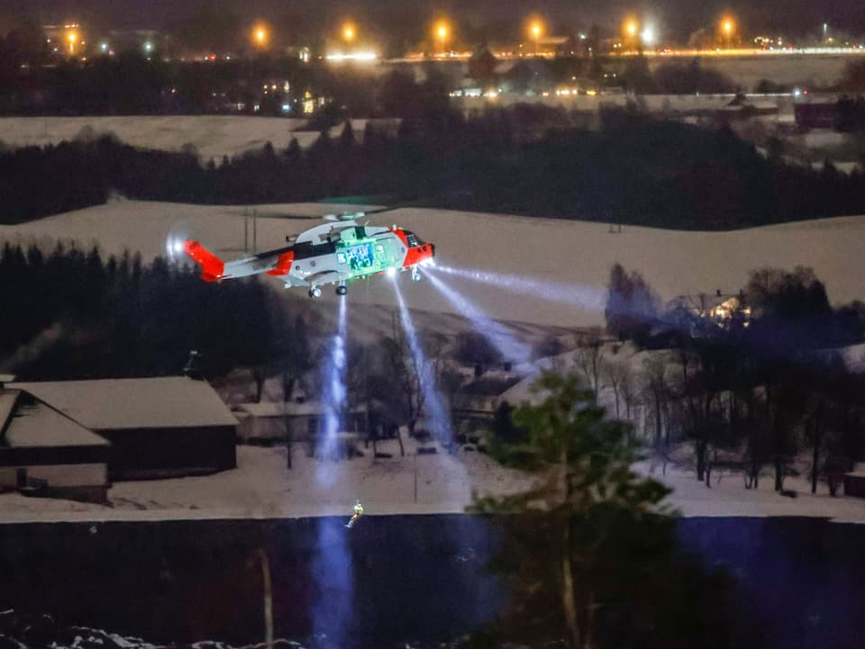 Helikopter im Nachteinsatz