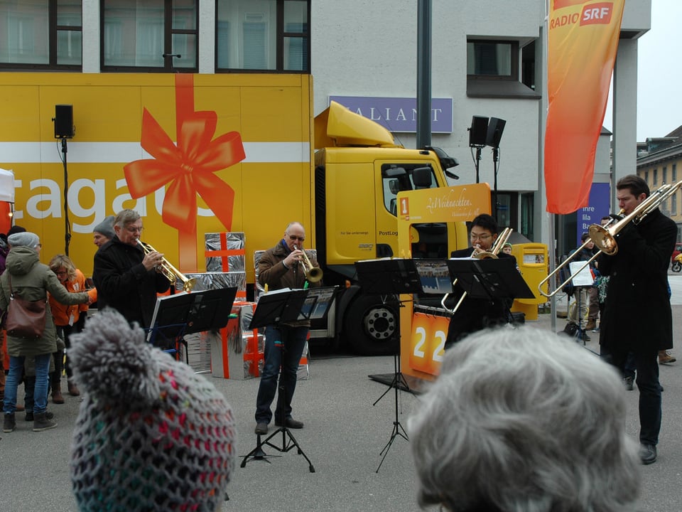 Musiker auf dem Schlossplatz in Aarau.
