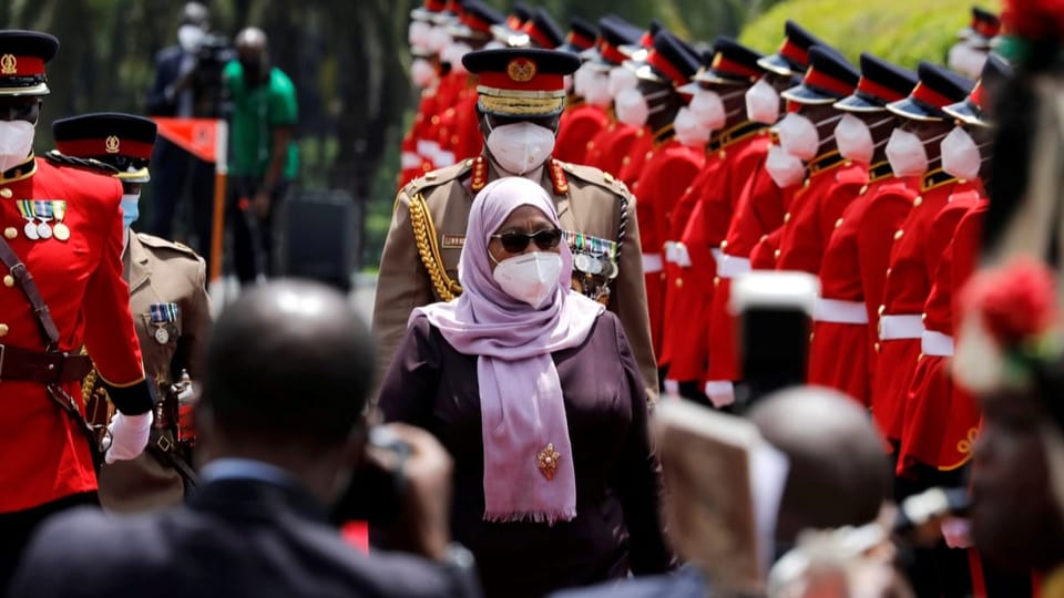 Hassan bei Militärparade.