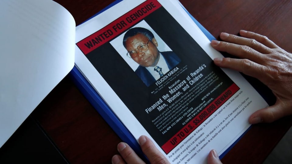 «Wanted»-Poster mit einem Archivbild von Felicien Kabuga.