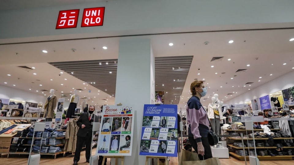 Ein japanisches Geschäft in einer Shopping-Mall in Moskau