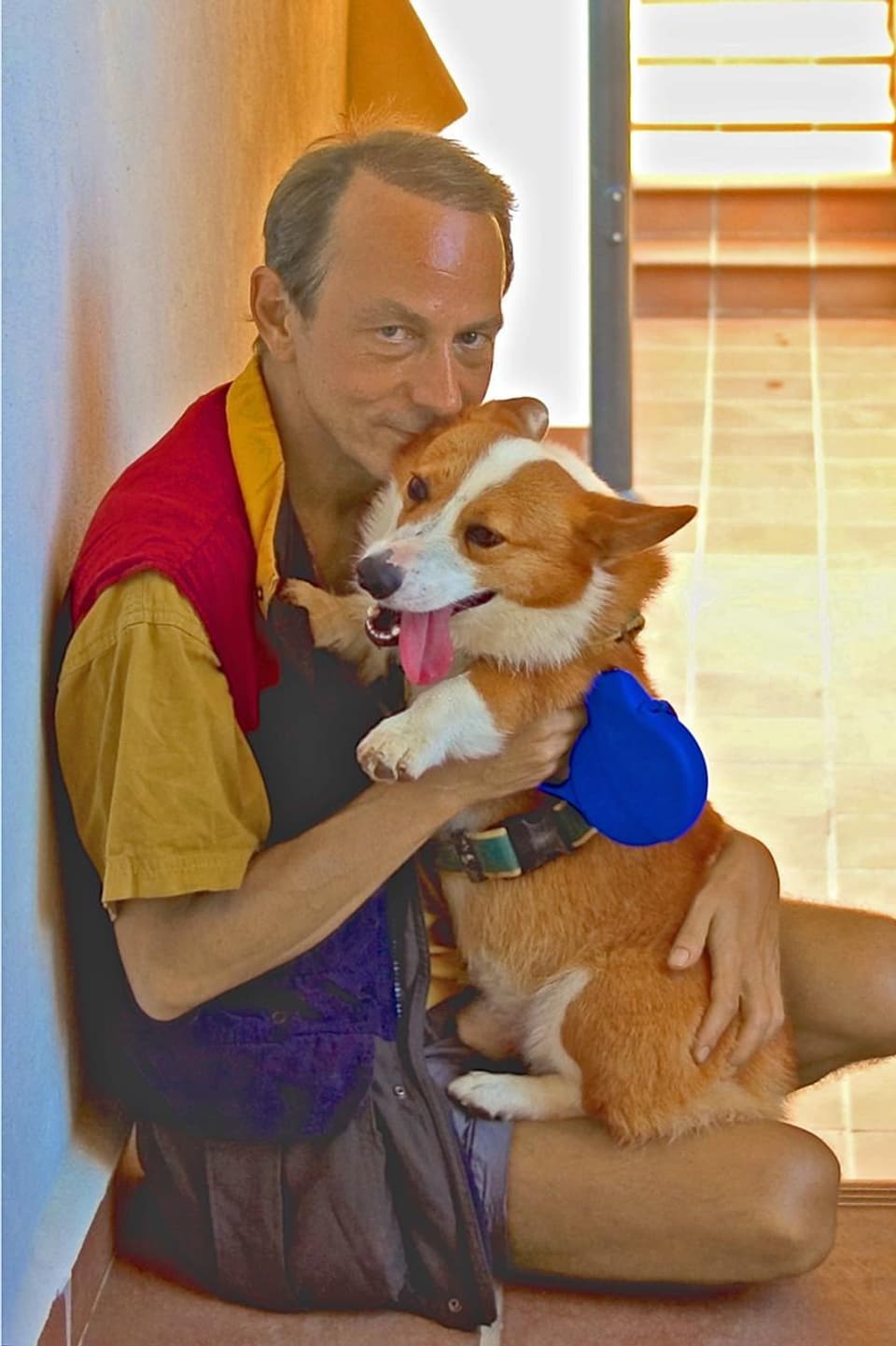 Michel Houellebecq: «Dans les bras (II)». Clément, der Hund von Houellebecq starb im Jahr 2011. 