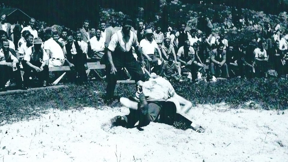 Schwarz weiss Foto der Schwägalp-Schwinget aus den Fünfziger Jahren. 