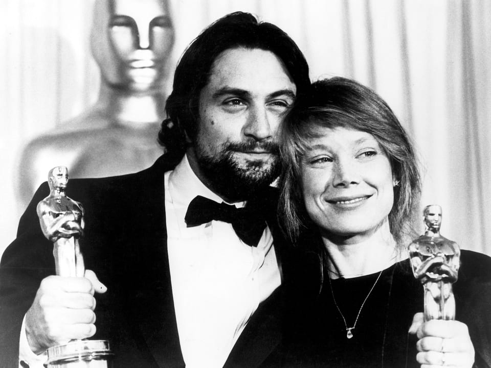 Robert De Niro und Sissy Spacek mit ihren Oscars