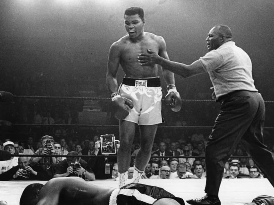Auf dem Bild ist Muhammad Ali zu sehen.
