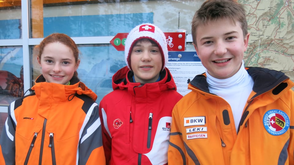Adelbodner Skinachwuchs: Valérie Käch (12), Kevin Oester (12) und Björn Stoller (13). 