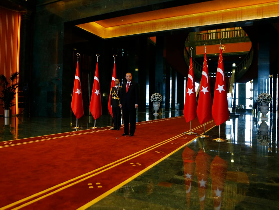 Präsident Erdogan posiert in seiner neuen Residenz
