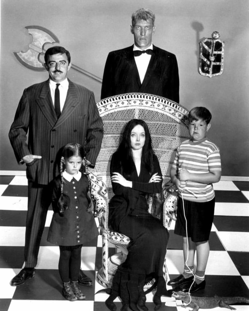 Der erste Cast der Addams Family.