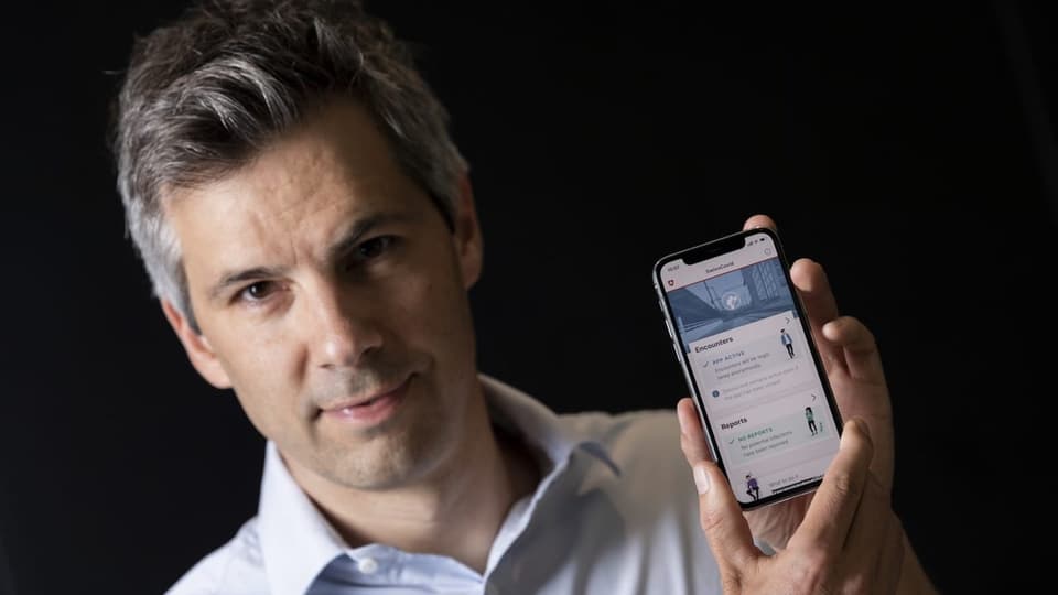 Marcel Salathé zeigt die Covid-App