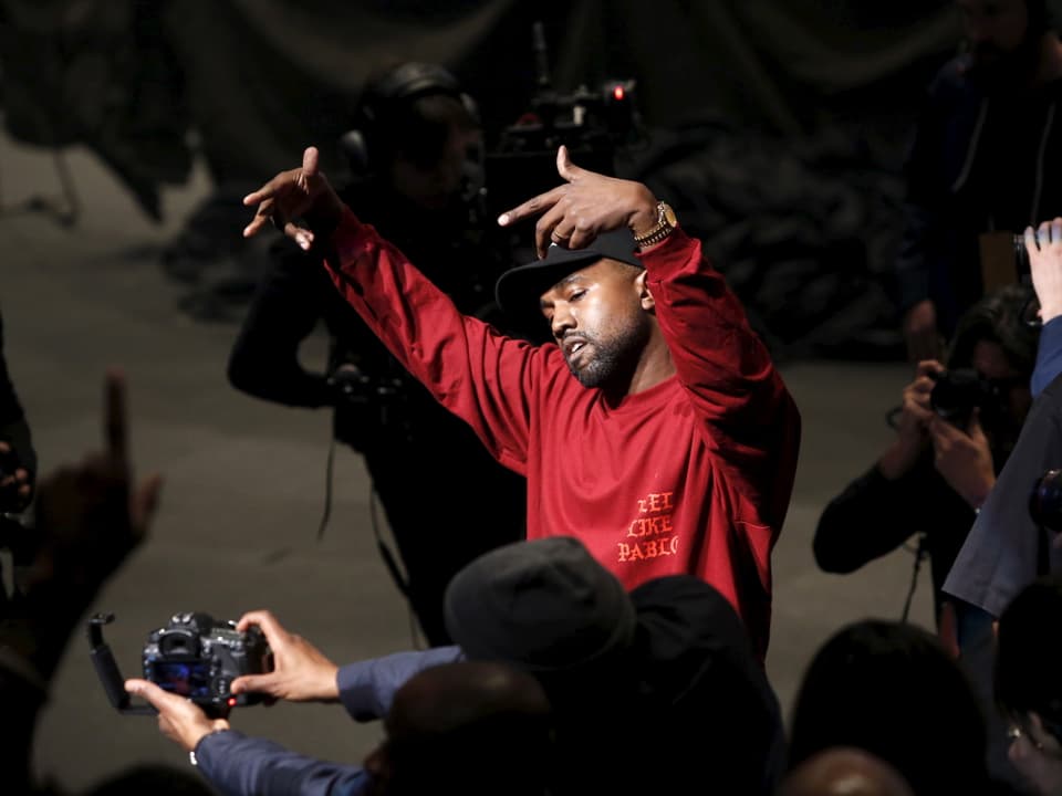 Kanye West: Mit seiner Fashion-Show vor 20'000 Zuschauern in New York setzte der Rapper neue Masstäbe.