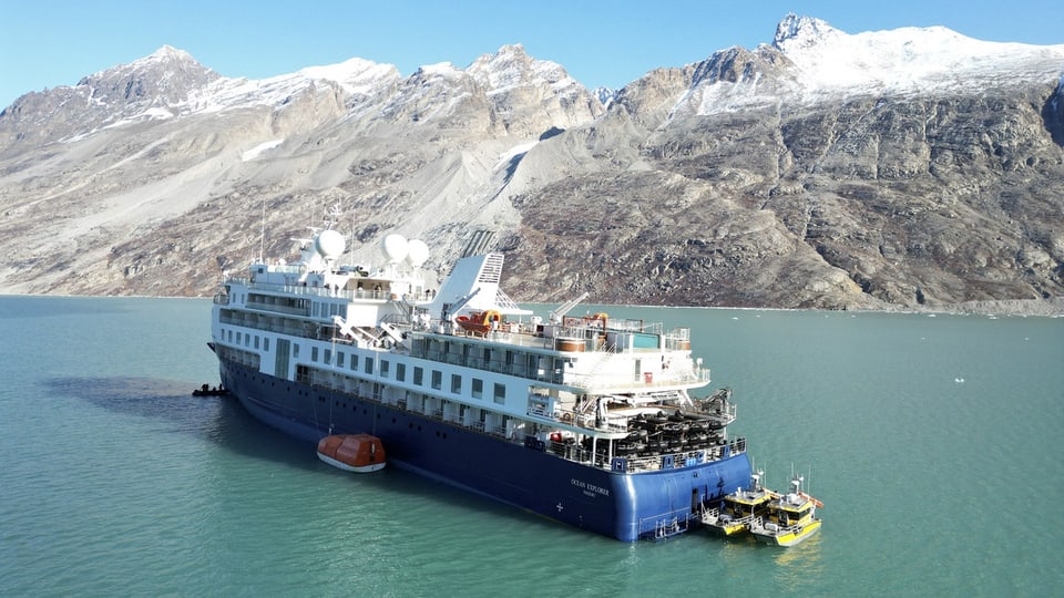 Das Luxuskreuzfahrschiff «Ocean Explorer» ist im Fjord Alpefjord auf Grund gelaufen. 
