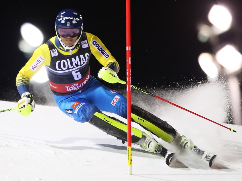 Andre Myhrer kurvt um eine Slalom-Stange