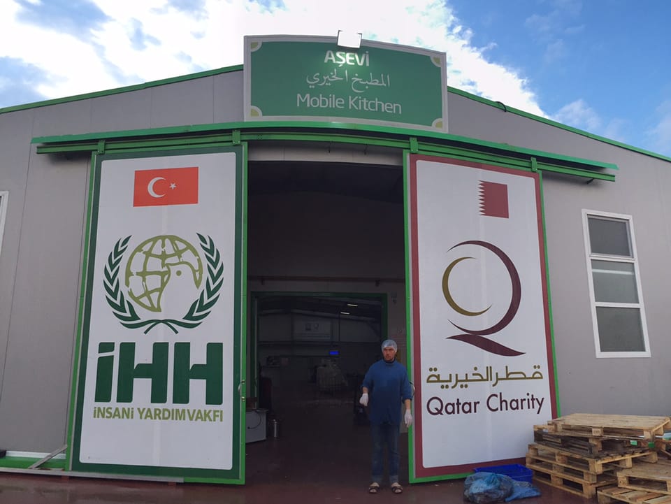 Mobile Küche in Flüchtlingslager