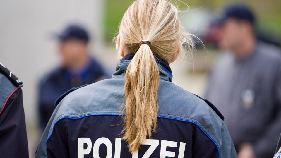 Eine Polizistin der Kantonspolizei Aargau