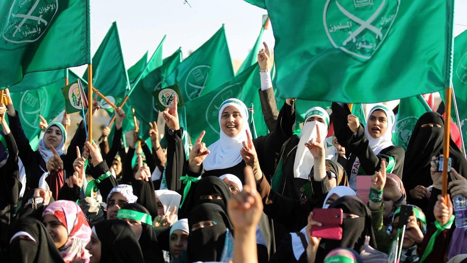 Muslimbürder - darunter viele Frauen - an der Demonstration in Amman