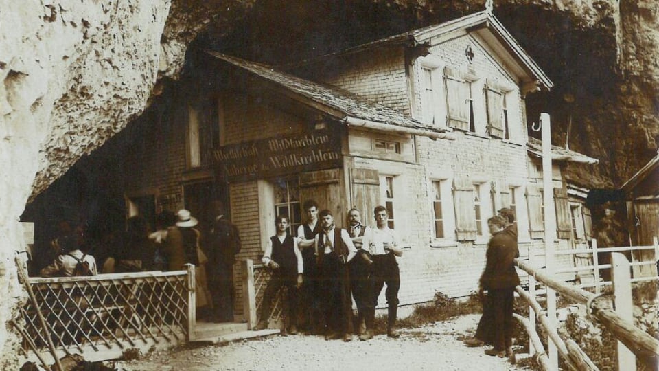 Gasthaus Wildkirchli vor zirka 100 Jahren.