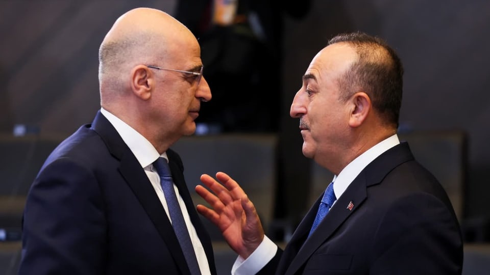 Dendias und Cavusoglu am Nato-Aussenministertreffen in Brüssel, April 2022