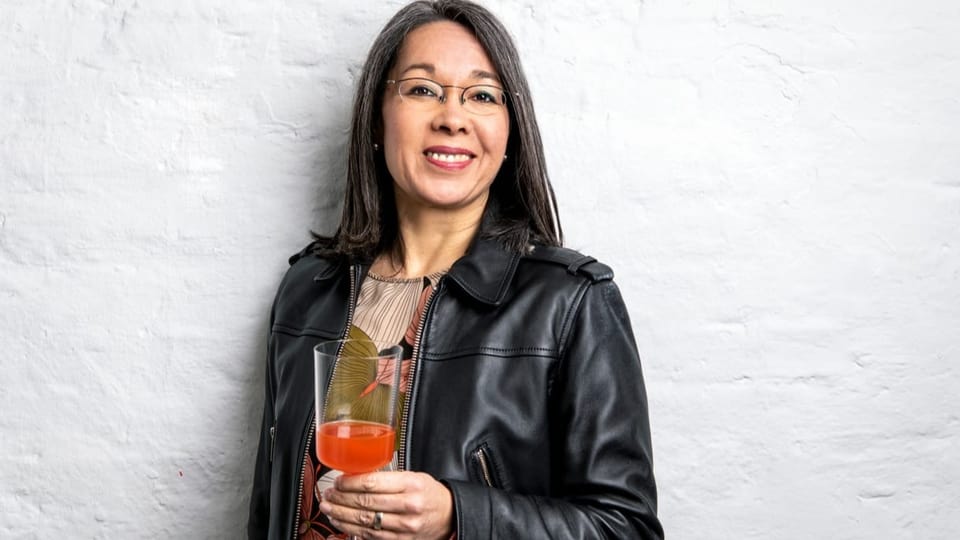 Frau mit Drink