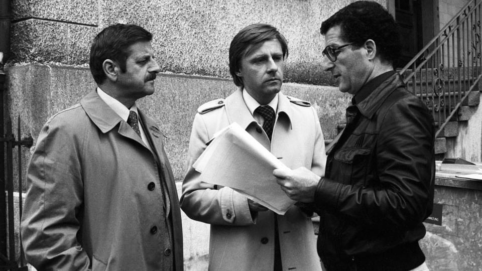 Rolf Lyssy (rechts) 1978 beim Dreh von «Die Schweizermacher» mit Walo Lüönd (links) und Emil Steinberger.