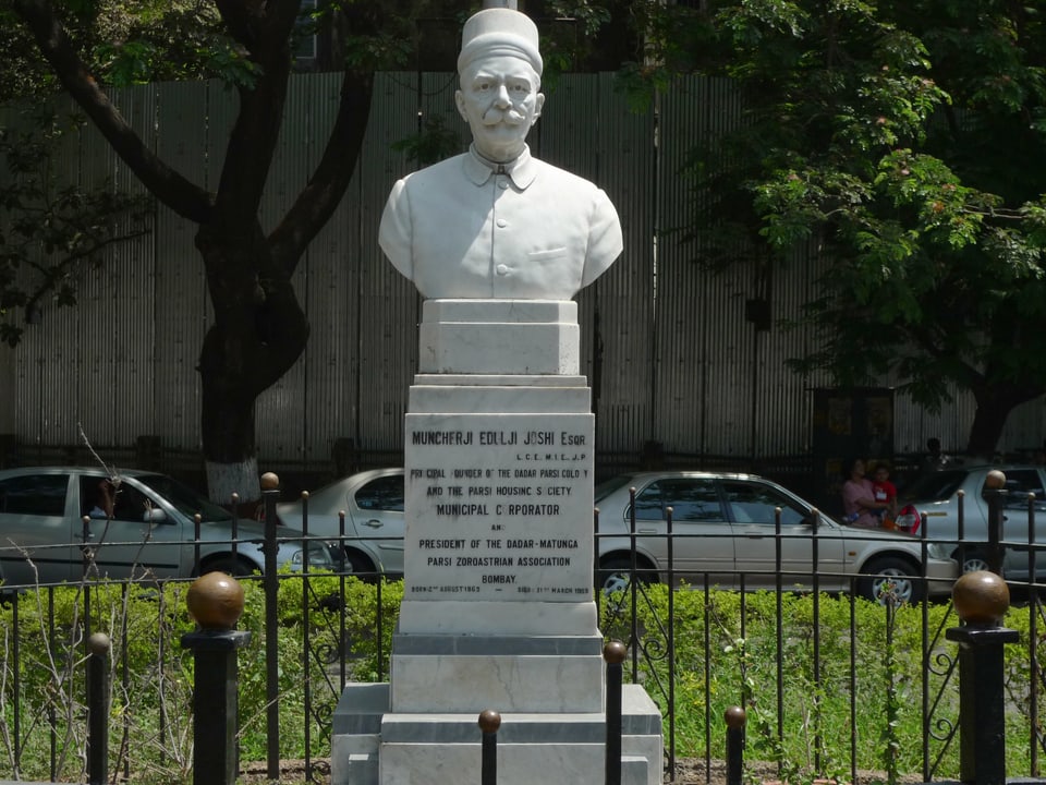 Muncherji Joshi: Ein Denkmal erinnert an den Gründer des Parsenviertels in Dadar.