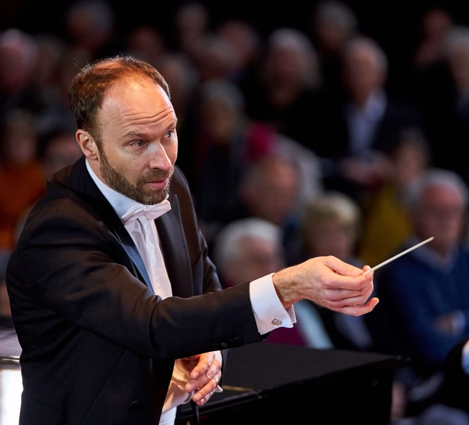 Christian Knüsel als Adrian Zumbrunn, Dirigent