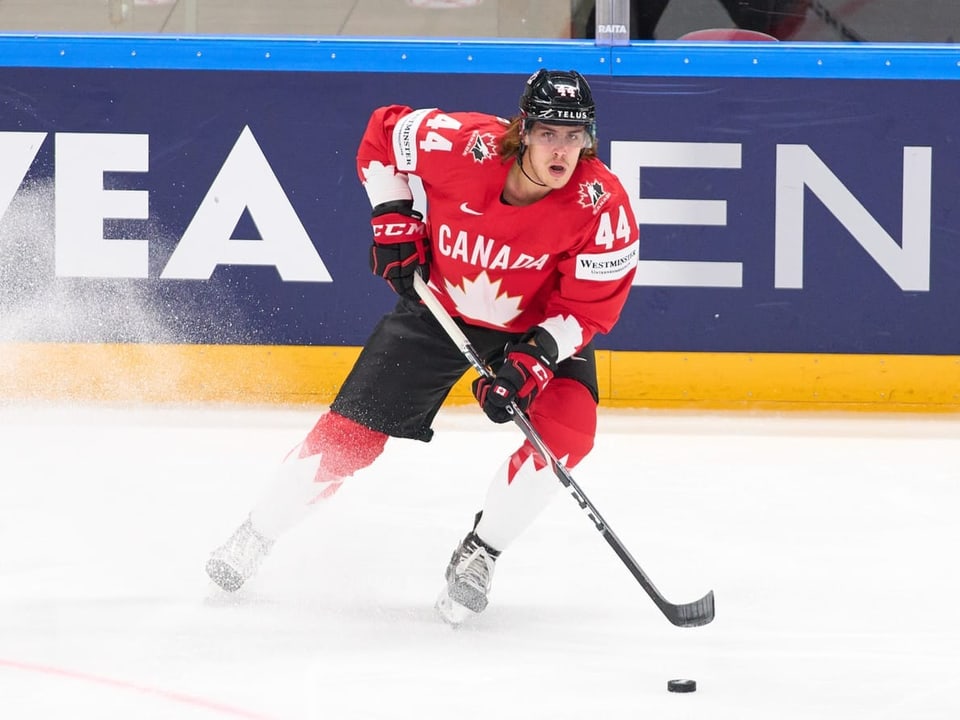 Max Comtois auf dem Eis im Dress von Kanada vor der Eishockey-WM
