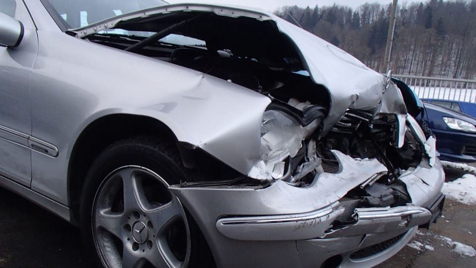 Der Fahrer dieses Autos hat gemäss Kantonspolizei Aargau den Unfall in Othmarsingen verursacht.
