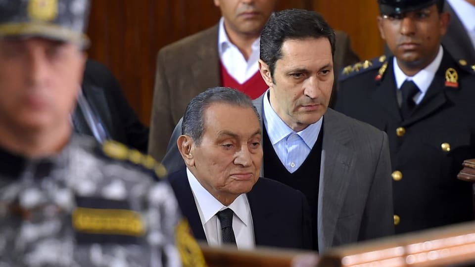 Mubarak und sein Sohn vor Gericht