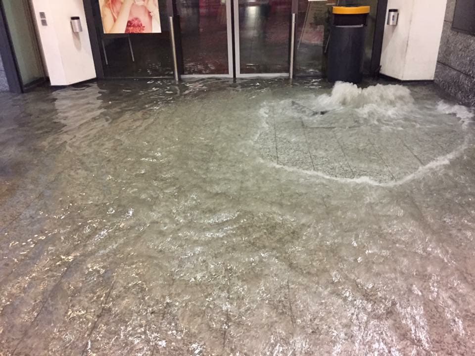 Überschwemmung im Bahnhof Wil SG.