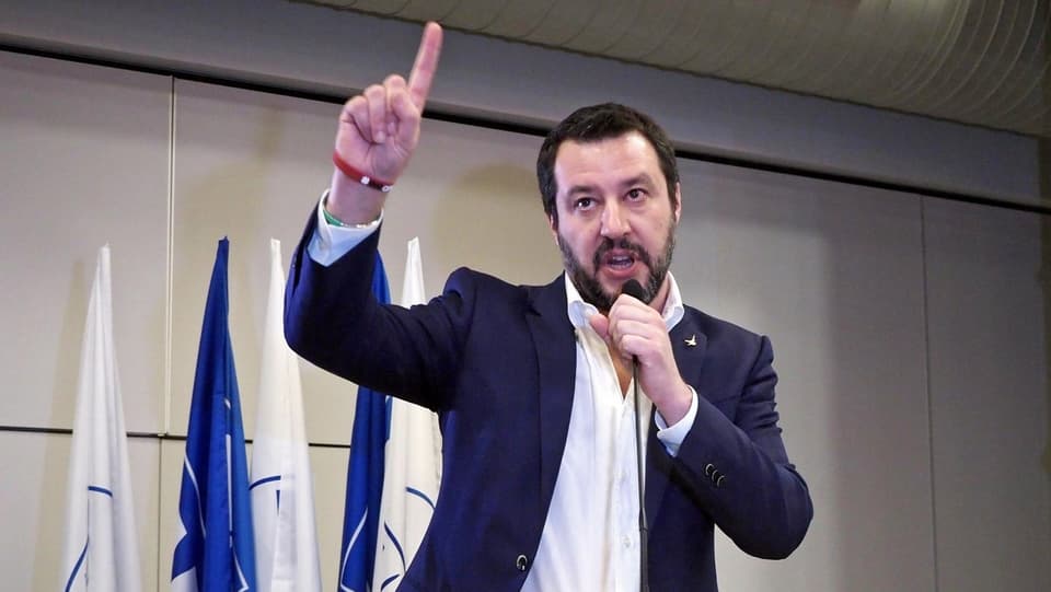 Lega-Chef Matteo Salvini spricht am 3. Februar an einer Wahlkampfveranstaltung. 