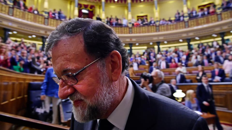 Ministerpräsident Mariano Rajoy verliert den Machtkampf im Parlament und wurde abgewählt. 