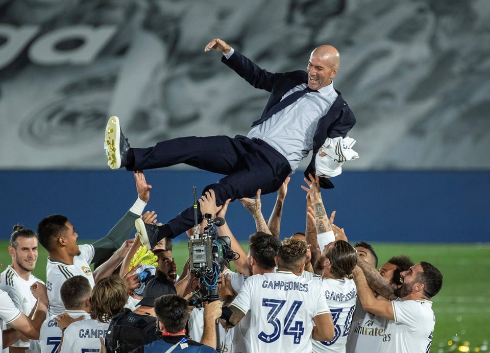 Zinédine Zidane kehrte im März 2019 zurück zu Real Madrid und konnte in der ersten kompletten Saison an die Erfolge (3 CL-Titel, einmal Meister und Cupsieger sowie 2 Mal Klub-Weltmeister) der ersten Amtsperiode von 2016 bis 2018 anknüpfen. Zidane setzte dabei auf Routiniers wie Sergio Ramos, Luka Modric, Karim Benzema und Toni Kroos.