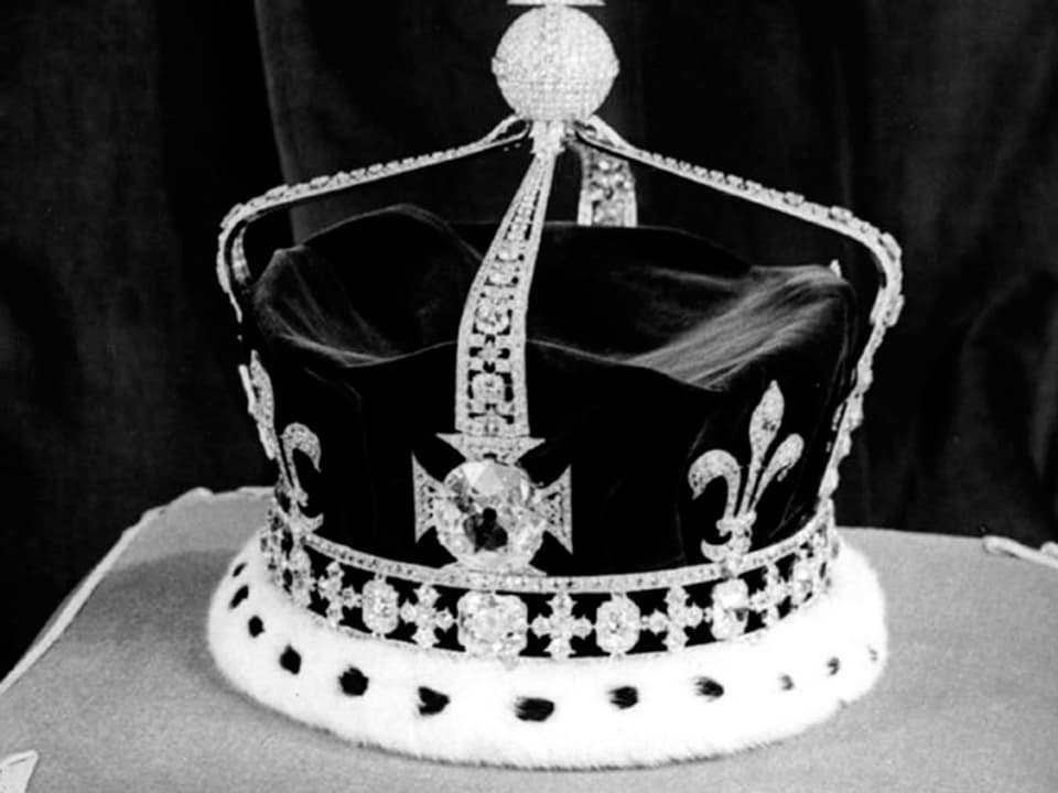 Die Krone von Königin Elizabeth mit dem Diamanten Koh-i-noor.