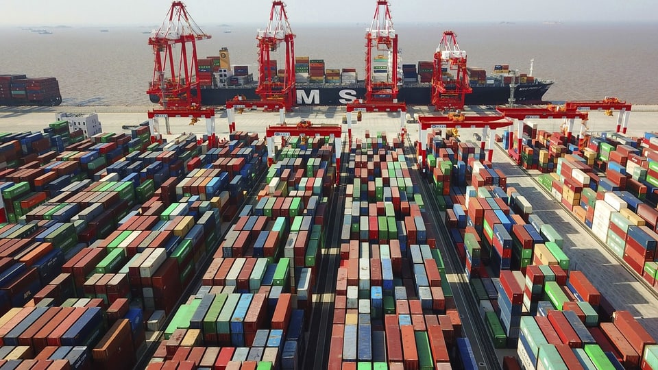 Grösster Containerhafen der Welt Shanghai