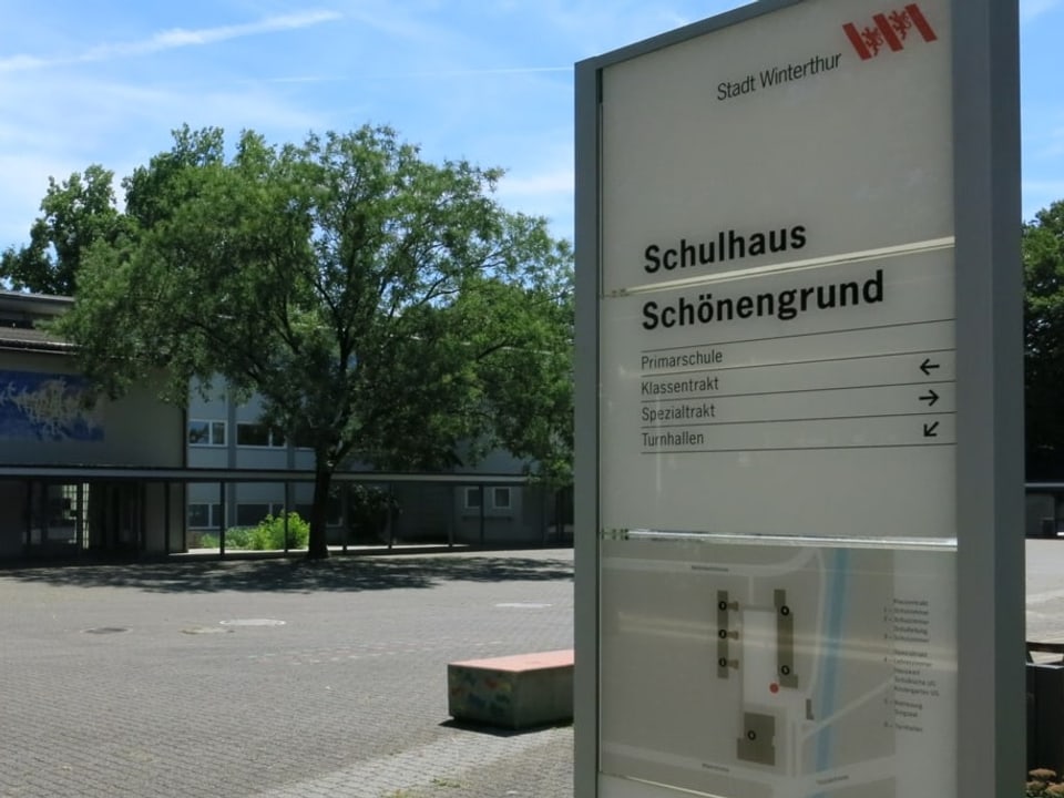 Eingangstafel Schulhaus Schönengrund